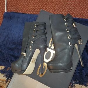 Bebe boots